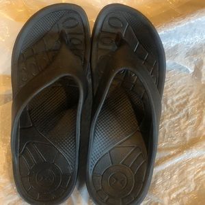 New Aetrex flips no tags